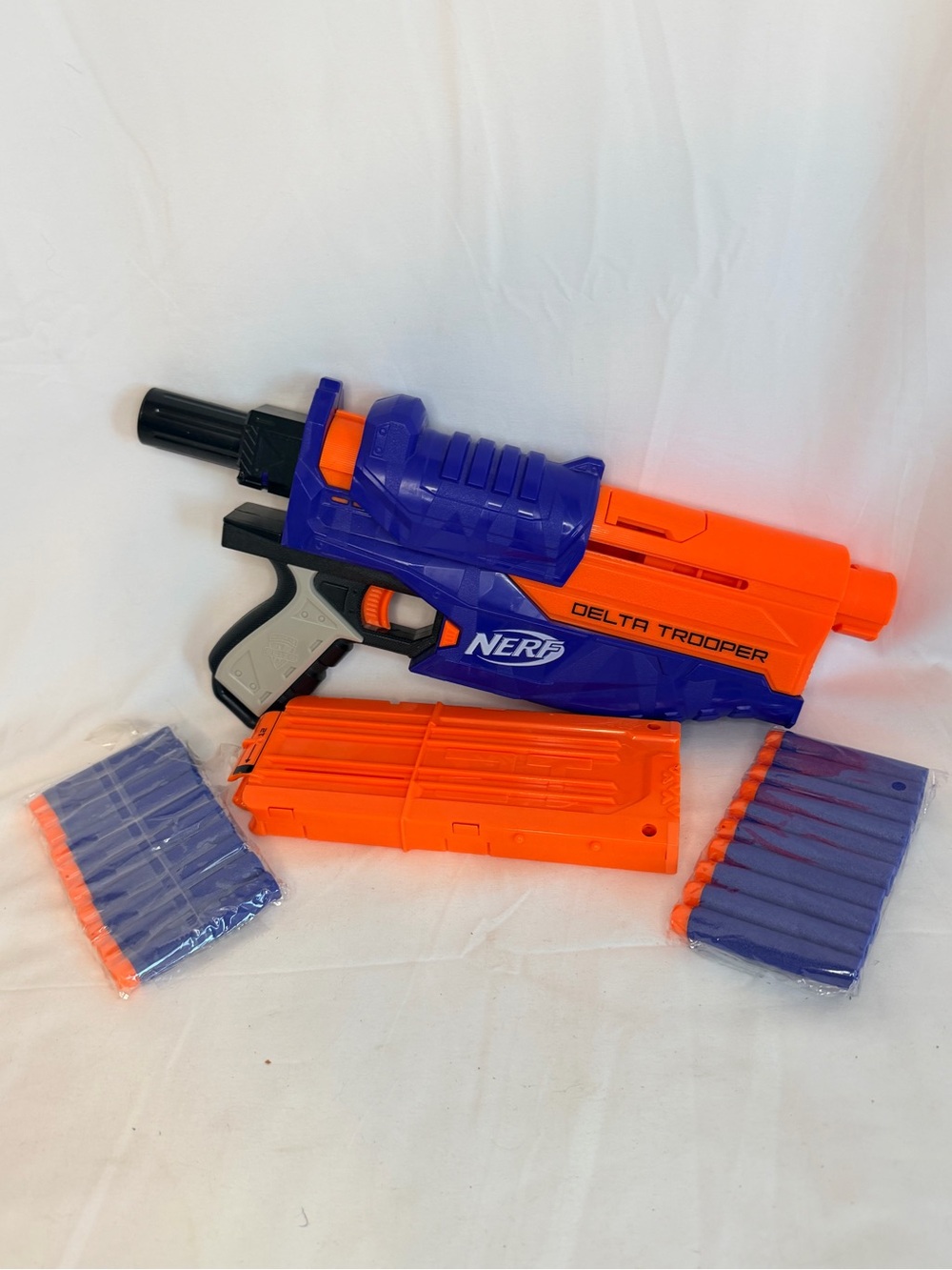 NERF Elite Delta Trooper With Mag And Darts